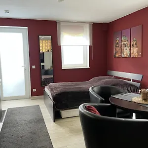 Mit Garten, Kamin U. Whirlpool Apartment