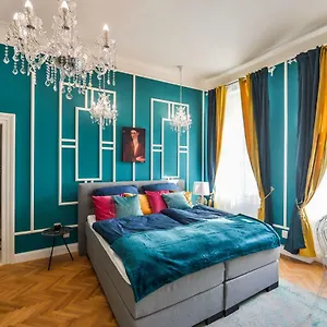 glamour-frida-apartment.praguehotelsweb.com/